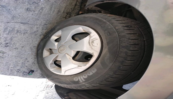 2021 Tata Tiago XT PETROL, Petrol, Manual, 25,798 km, tyre