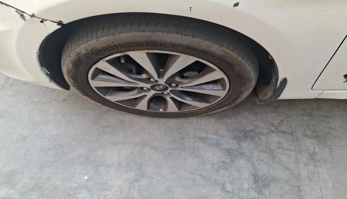 2013 Hyundai Verna FLUIDIC 1.6 CRDI SX, Diesel, Manual, 2,25,079 km, tyre