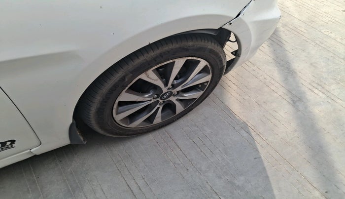 2013 Hyundai Verna FLUIDIC 1.6 CRDI SX, Diesel, Manual, 2,25,079 km, tyre