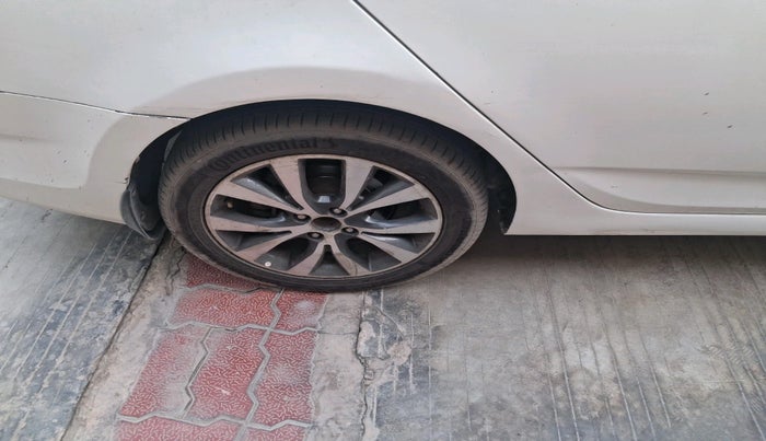 2013 Hyundai Verna FLUIDIC 1.6 CRDI SX, Diesel, Manual, 2,25,079 km, tyre