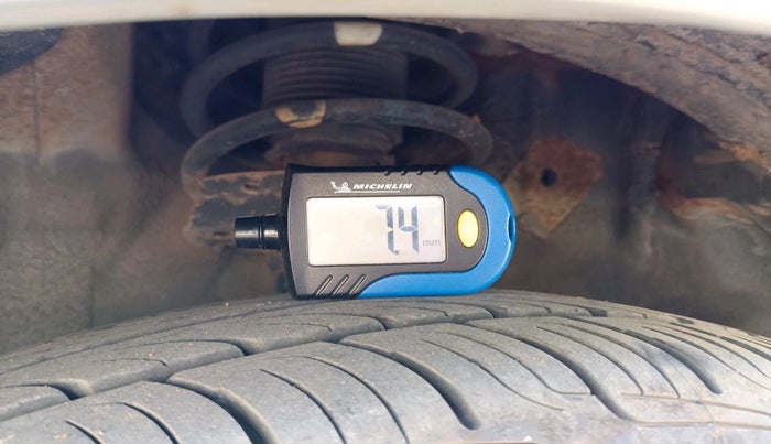 2012 Hyundai i20 MAGNA 1.4 CRDI, Diesel, Manual, 1,79,190 km, tyre