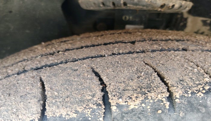 2016 Volkswagen Polo HIGHLINE1.5L, Diesel, Manual, 86,945 km, tyre