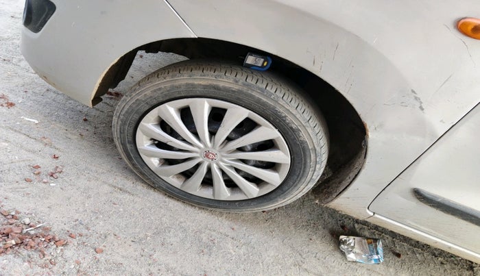 2013 Maruti Wagon R 1.0 VXI, CNG, Manual, 1,92,883 km, tyre