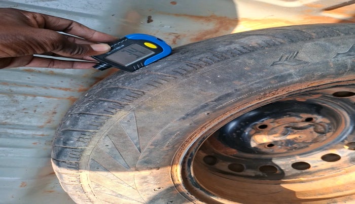 2013 Nissan Sunny XL DIESEL, Diesel, Manual, 2,00,479 km, tyre