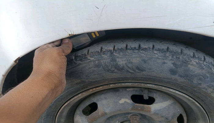 2017 Datsun Go T, Petrol, Manual, 1,16,476 km, tyre