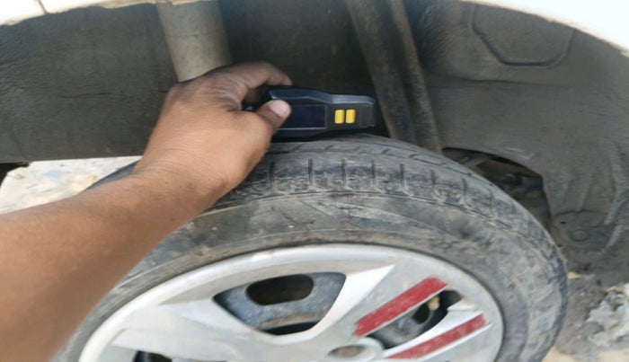 2017 Datsun Go T, Petrol, Manual, 1,16,476 km, tyre