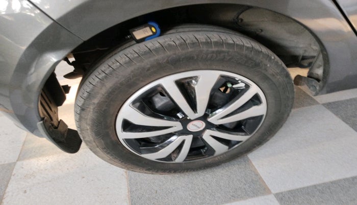 2022 Tata Tiago XT CNG, CNG, Manual, 40,814 km, tyre