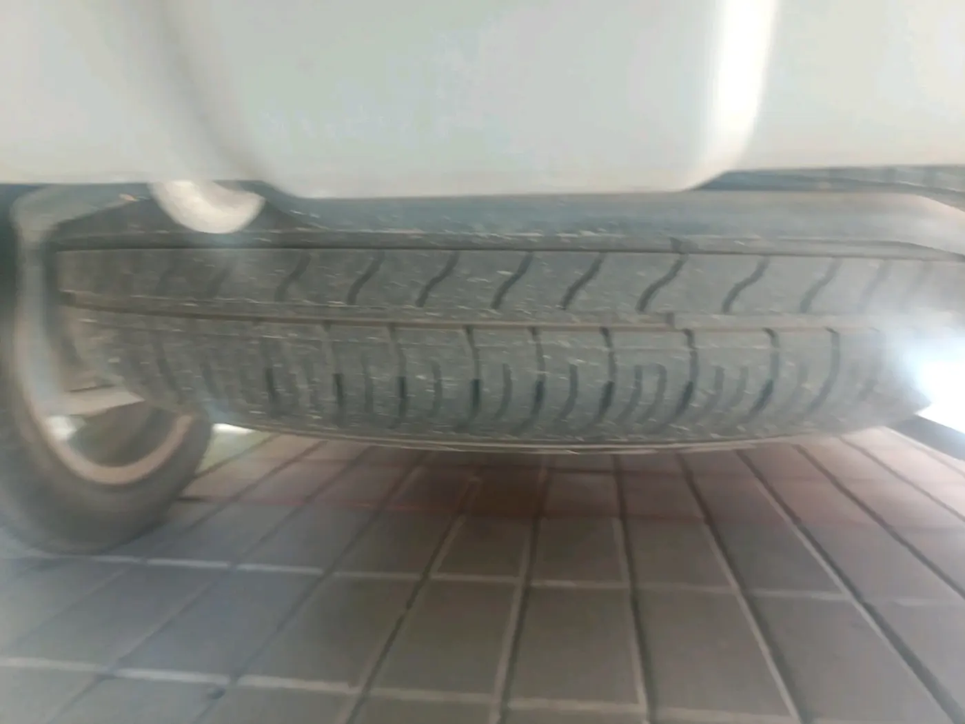 2022 Maruti XL6 ALPHA MT, Petrol, Manual, 8,524 km, tyre
