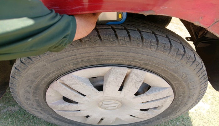 2012 Hyundai Eon D-LITE+, CNG, Manual, 99,640 km, tyre