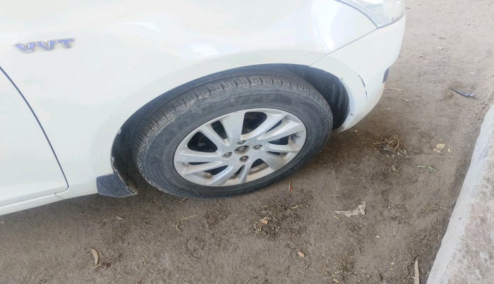 2012 Maruti Swift ZXI, Petrol, Manual, 67,813 km, tyre