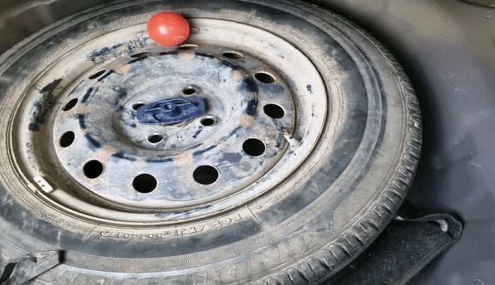 2017 Maruti Dzire VXI, Petrol, Manual, 35,639 km, tyre