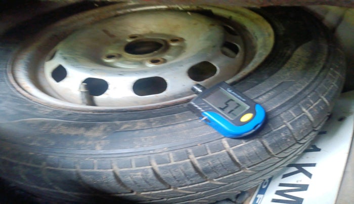 2011 Ford Figo EXI 1.2 PETROL, Petrol, Manual, 84,797 km, tyre