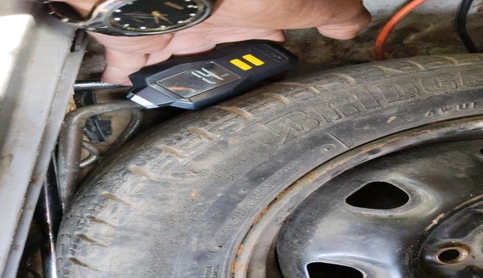 2011 Maruti Alto K10 VXI, Petrol, Manual, 1,56,588 km, tyre