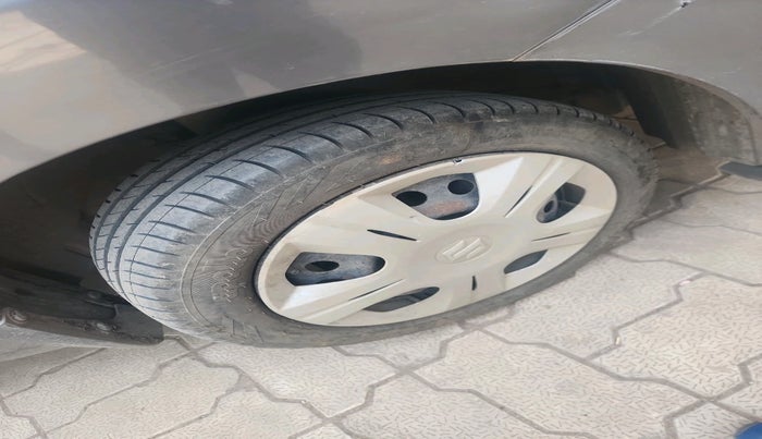 2014 Maruti Wagon R 1.0 VXI, Petrol, Manual, 52,348 km, tyre