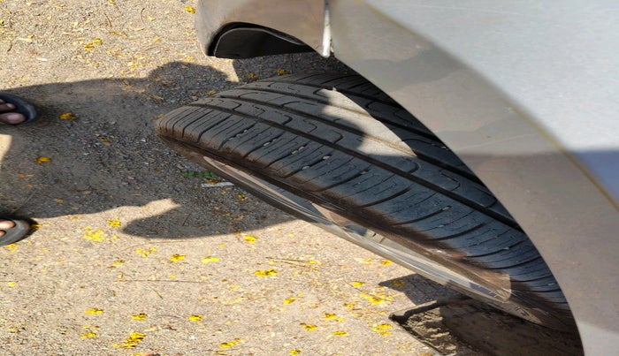 2015 Hyundai Elite i20 ASTA 1.4 CRDI, Diesel, Manual, 1,28,235 km, tyre