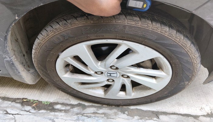 2017 Honda Jazz 1.2L I-VTEC V, Petrol, Manual, 96,656 km, tyre