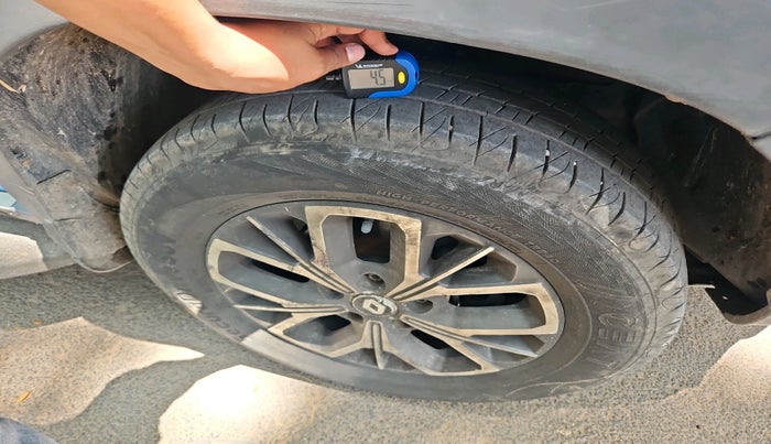 2020 Renault Duster RXZ 1.5 PETROL MT, Petrol, Manual, 95,867 km, tyre