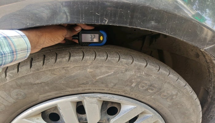 2017 Maruti Swift VDI, Diesel, Manual, 1,15,263 km, tyre