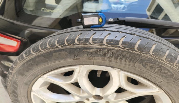 2014 Ford Ecosport TITANIUM 1.5L DIESEL (OPT), Diesel, Manual, 1,13,443 km, tyre