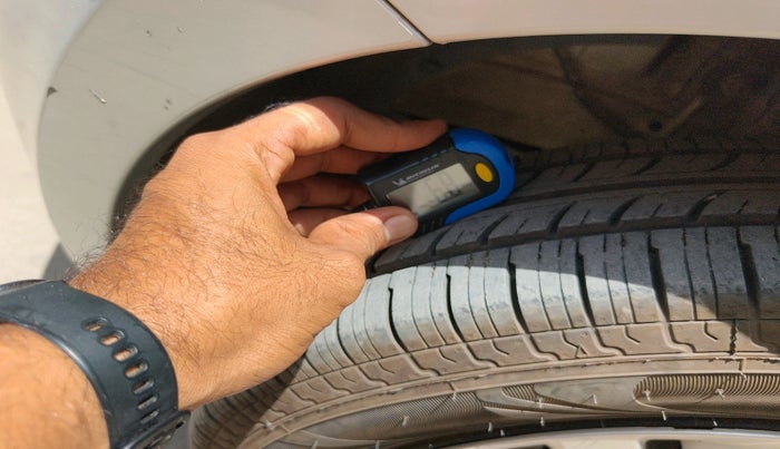 2022 Maruti Swift VXI, Petrol, Manual, 70,397 km, tyre