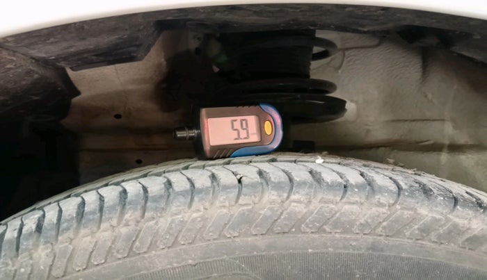 2017 Maruti Swift VXI, Petrol, Manual, 7,821 km, tyre