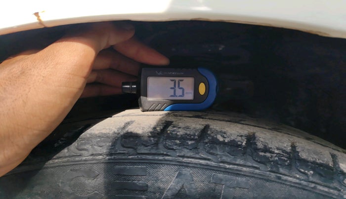 2011 Hyundai Santro Xing GLS, Petrol, Manual, 73,977 km, tyre