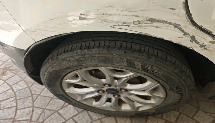 2015 Ford Ecosport TITANIUM 1.5L DIESEL, Diesel, Manual, 1,01,786 km, tyre