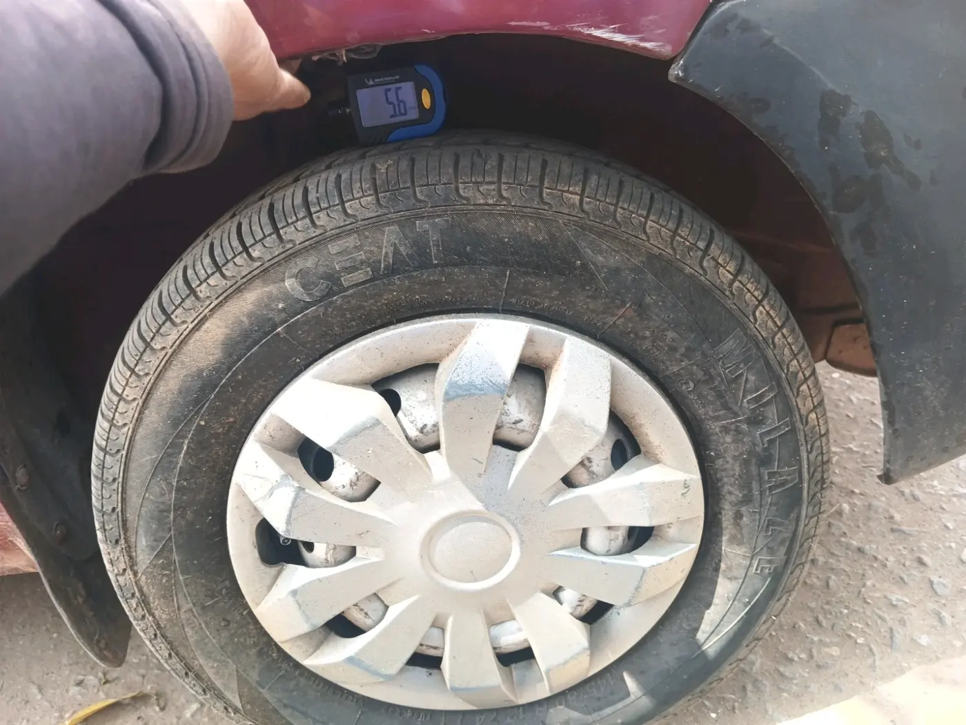 2011 Maruti Alto LX, Petrol, Manual, 70,610 km, tyre