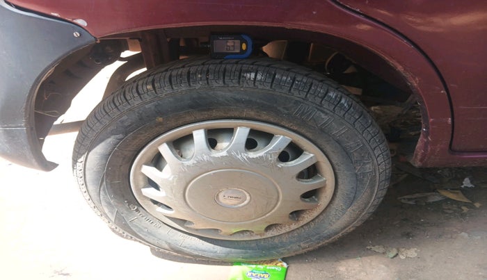 2011 Maruti Alto LX, Petrol, Manual, 70,610 km, tyre