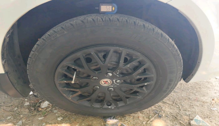 2016 Maruti Swift Dzire VDI ABS, Diesel, Manual, 95,857 km, tyre