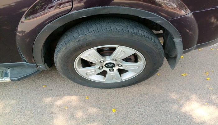 2013 Mahindra XUV500 W8 AWD, Diesel, Manual, 1,47,790 km, tyre