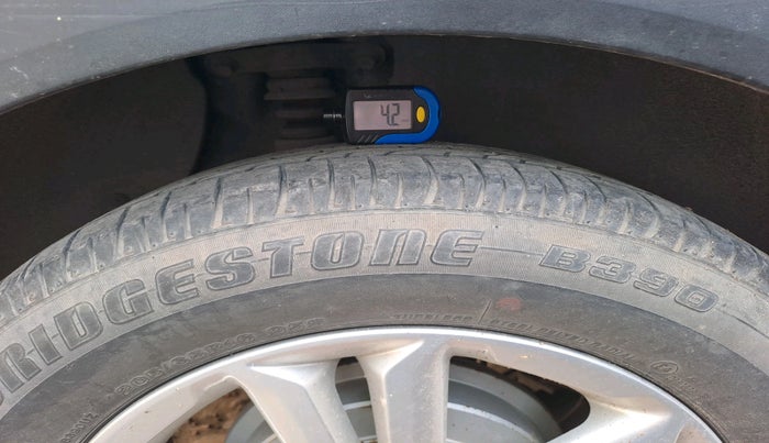 2017 Hyundai Creta SX PLUS 1.6 PETROL, Petrol, Manual, 1,06,593 km, tyre