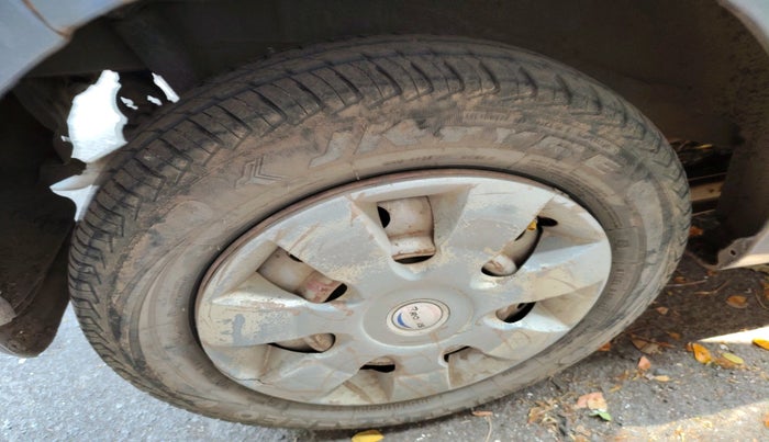 2014 Maruti Wagon R 1.0 LXI CNG, CNG, Manual, 1,09,875 km, tyre