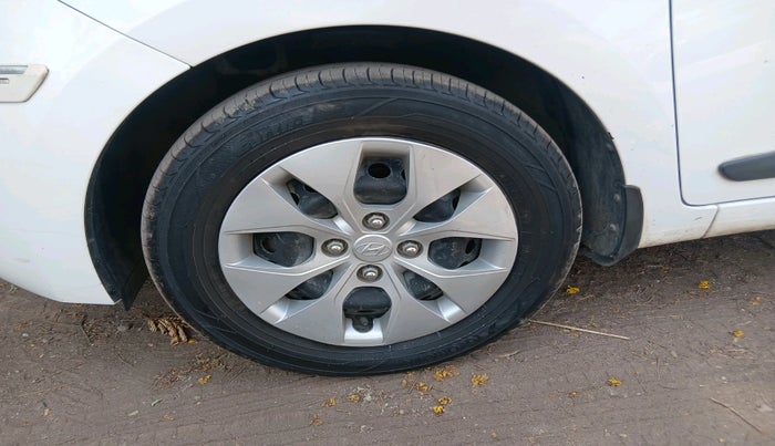 2018 Hyundai Xcent S 1.2, Petrol, Manual, 67,689 km, tyre