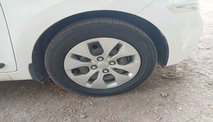 2018 Hyundai Xcent S 1.2, Petrol, Manual, 67,689 km, tyre