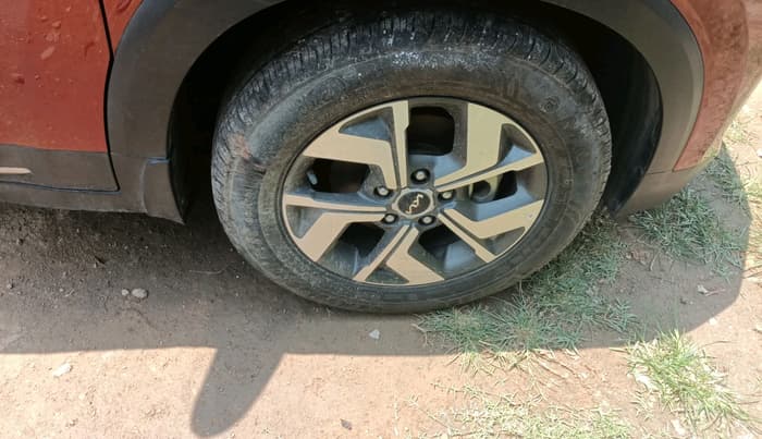 2022 KIA SONET HTX 1.0 IMT, Petrol, Manual, 9,677 km, tyre