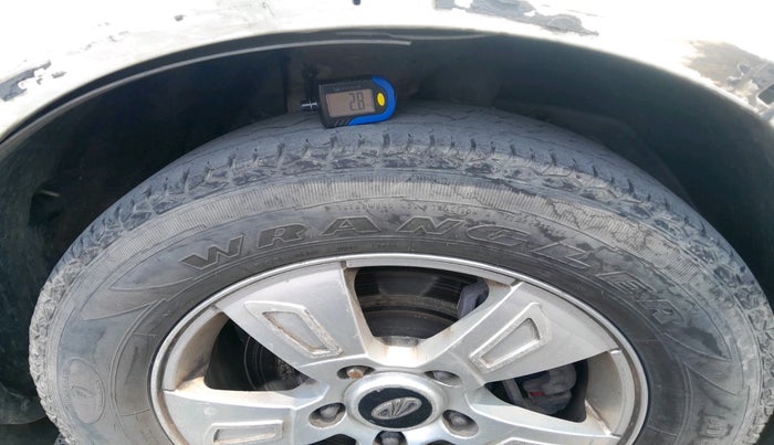 2012 Mahindra XUV500 W8, Diesel, Manual, 2,29,484 km, tyre