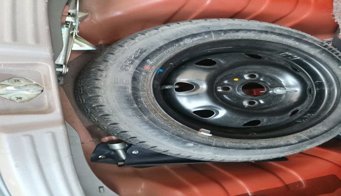 2013 Maruti Zen Estilo VXI, Petrol, Manual, 36,944 km, tyre