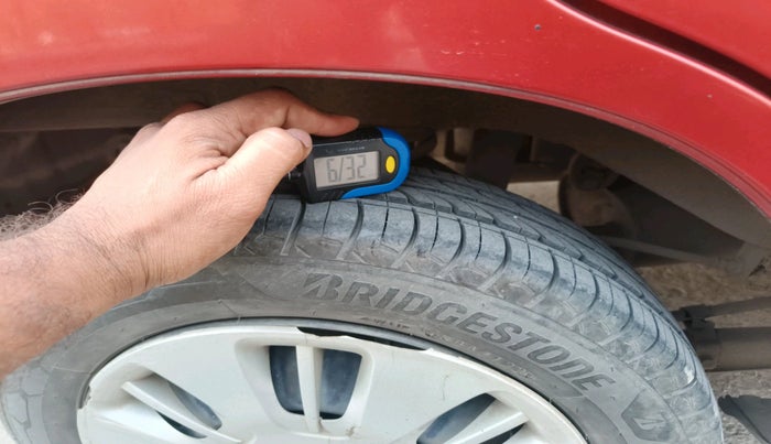 2013 Maruti Zen Estilo VXI, Petrol, Manual, 36,944 km, tyre