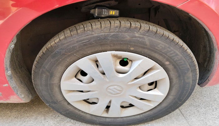 2016 Maruti Swift LDI, Diesel, Manual, 91,023 km, tyre