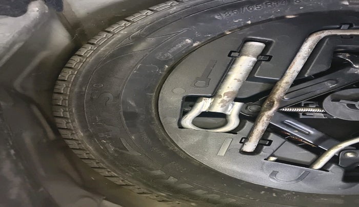 2017 Mahindra Kuv100 K6 D 6 STR, Diesel, Manual, 1,06,353 km, tyre