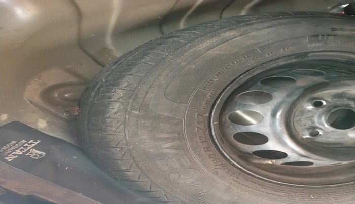 2019 Maruti Alto LXI, Petrol, Manual, 40,730 km, tyre