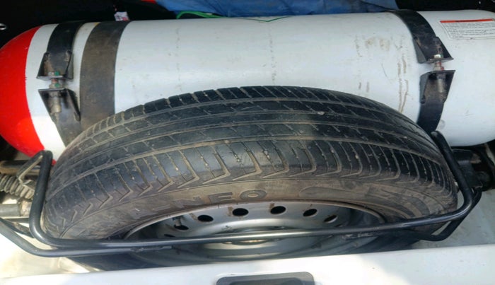 2021 Maruti New Wagon-R LXI CNG 1.0, CNG, Manual, 1,29,746 km, tyre