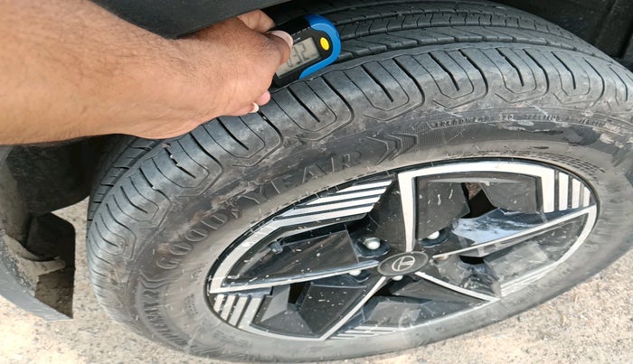 2024 Tata NEXON FEARLESS + S P MT, Petrol, Manual, 15,447 km, tyre