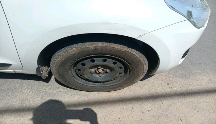 2019 Maruti Swift VXI, CNG, Manual, 72,325 km, tyre