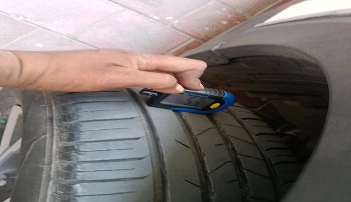 2022 KIA SONET GTX PLUS 1.5 AT, Diesel, Automatic, 1,28,172 km, tyre