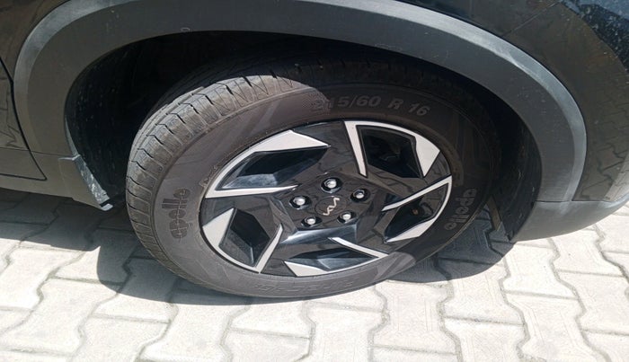 2025 KIA SONET HTK (O) 1.2 Petrol MT, Petrol, Manual, 4,842 km, tyre