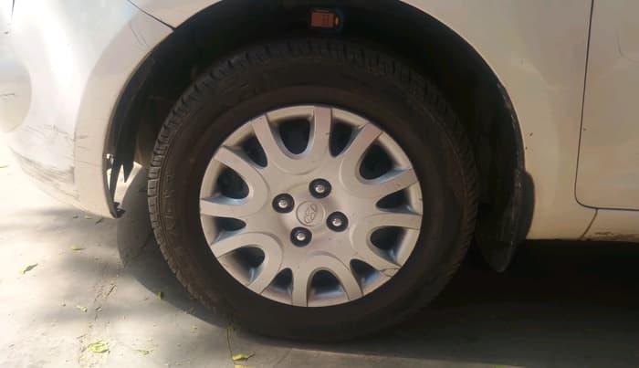 2011 Hyundai i20 MAGNA (O) 1.2, Petrol, Manual, 98,245 km, tyre