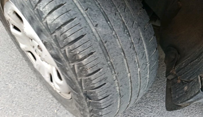 2015 Renault Duster RXL PETROL, Petrol, Manual, 51,763 km, tyre