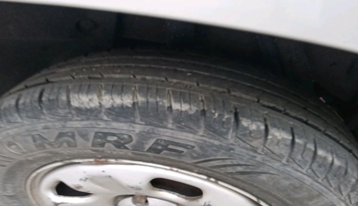 2015 Renault Duster RXL PETROL, Petrol, Manual, 51,763 km, tyre